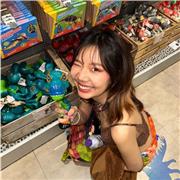 Private Chinese tutor that can also speak Thai English and Chinese fluently