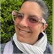 Profesora de educación inicial y primaria dicta clases de inglés y reforzamiento