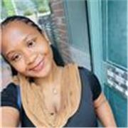 Experienced English teacher offering supportive and effective learning sessions 