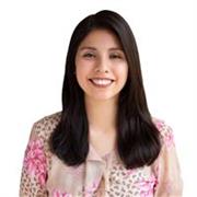 Ingeniera que brinda apoyo y repaso escolar