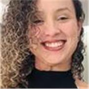 Professora com mais de 15 anos de experiência