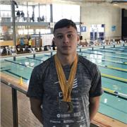 Entrenador personal para clases de natación con entrenamiento adaptado a tus objetivos