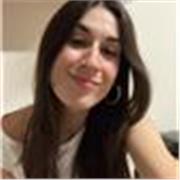 Soy una universitaria estudiando nivel C1 de inglés. Tengo muy buen trato con los niños. Disfruto mucho pasando tiempo con ellos.