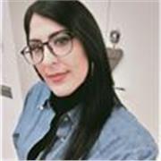 Biologa e insegnante di scienze presso Scuola statale Secondaria di secondo grado pluricertificata in lingua inglese e spagnolo, e con un background umanistico