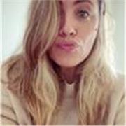 Periodista especializada en estrategia. Marketing para destacar. Ganar confianza, reconocimiento e impacto. 