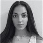 Estudiante de Publicidad y Relaciones Públicas da clase online de orientación académica y organización de las asignaturas para la 