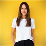 Zertifizierte Yoga-Lehrerin (500h Yoga Alliance) bietet Online-Yoga-Unterricht für Erwachsene an. Schwerpunkt auf bewusstem Atmen,