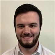 Native English speaker with teaching experience, currently studying English at University