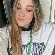 Soy profesora de infantil y primaria y estoy acabando el master de psicopedagogía, tengo varios años de experiencia como profesora con niños con necesidades especiales