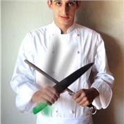 Professeur de Cuisine diplômé; BEP et BAC Pro de Cuisine
Nombreux concours de cuisine, apprentissage en école hôtelière et étoilés