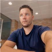 Desarrolla tu ritmo, teoría musical y repertorio en un ambiente divertido y personalizado, a tu propio ritmo