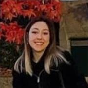 Profesora de inglés que imparte clases a niños de primaria y la ESO
También imparto clases de otras asignaturas tanto presencial como online