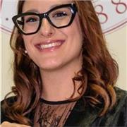 Diplomata in lingue, laureata in scienze politiche e delle relazioni internazionali con master in diritto dell’impresa e del mercato. Specializzata in informatica giuridica e nella normativa 231/2001