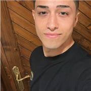 Profesor de inglés, 10 meses en EEUU. También doy clases de biología y química. Actualmente estudio Medicina