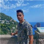 Offro lezioni il sabato, lunedì mattina e tutte le sere dale 19:30 alle 21:30 di graphic design