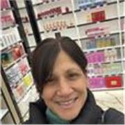 Soy profesora Universitaria de inglés, nativa en idioma Español, con mucho conocimiento en ambos idiomas.