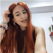 Estudiante universitaria de psicología que da clases tanto de lengua, matemáticas, inglés, sociales y naturales, para refuerzo y apoyo