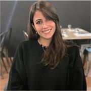 Studentessa di chimica e tecnologia farmaceutiche