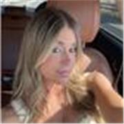 Estudiante de Medicina imparte clases de ingles y español a alumnos