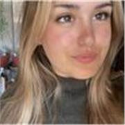 Estudiante de primero de bachillerato capacitada para dar clases de cualquier materia a nivel ESO.