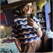 Vuoi imparare a creare capi di abbigliamento, accessori o decorazioni fatte completamente a mano? Queste sono lezioni per te!
