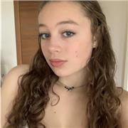 Ich biete Nachilfe im Fach Englisch an. Ich habe besuche selbst den Englischleistungskurs in der Q12