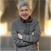 Soy Product Designer, apasionado por las nuevas tecnologías. Me dirijo a un público general de cualquier edad y nivel.