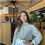 Persona servicial, me encanta enseñar y transmitir mis conocimientos. Me gustaría enseñarle a niños o jovenes pero abierta a todo