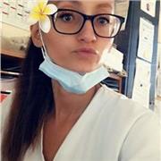 Ancienne etudiante en soins infirmiers et actuellement aide soignante depuis 20 ans