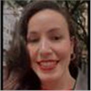 Profesora multidisciplinar, para todas las edades pero especialmente entre 3 y 12 años. Lengua, biología, geografía, etc.