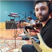 Doy clases de bajo eléctrico, contrabajo y teoría musical