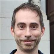 Laureato in Ingegneria, a pieni voti, impartisce lezioni di Matematica a studenti di scuole medie e licei