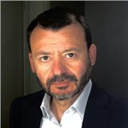 Soy un profesional con más de 25 años de experiencia empresarial internacional en distintos puestos directivos