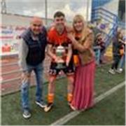 Profesor de fútbol apto para todos los niveles.