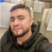 Se dan clases de español, gramática y conversaciones