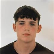 Joven con titulación en acondicionamiento físico para ayudar a todo tipo de personas que quieran mejorar fisicamente