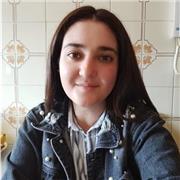 Maestra de Primaria imparte clases de refuerzo hasta 2° de ESO