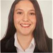 Me defino como una persona muy empática y paciente. 
Podría dar historia a cualquier niño o adolescente. 