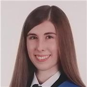 Profesora de diversas asignaturas para niños de estudios primarios