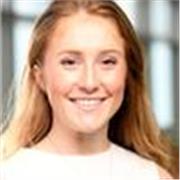Profesora de inglés nativa con 3 años de experiencia dando clases online y en presencia a los niños y adultos. 