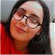Ragazza madrelingua italiana con esperienza in inglese e altre materie