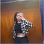 Profesora de inglés con nivel C1 certificado. Ofrece clases a domicilio y/o virtuales.