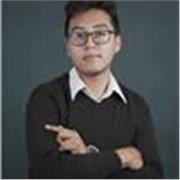 ¡Hola! Soy Salvador. Mi objetivo es que tu primer contacto con la música sea una experiencia emocionante, divertida y llena!