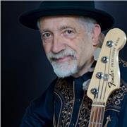 Prof à domicile ou par visio enfants, ados, adultes
Basse, Guitare, Chant Piano et accessoirement, Banjo