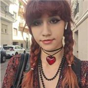 Hola! Soy estudiante universitaria con C1 en ingles. Puedo,dar clases explicando y ayudando con deberes