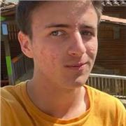 estudiante de ingenieria de sistemas con experiencia enseñando matematicas y algoritmia basica a alumnos de diferentes edades