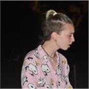 Laureata in Fisica attualmente iscritta alla magistrale, offro lezioni online di fisica per studenti di liceo. 