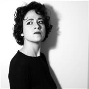 Diplomata presso accademia di teatro musicale M.A.S