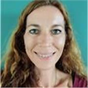 I'm a qualified British English tutor with a BA (Hons) in Linguistics and a Level 5 TEFL qualification. I specialise in communicat