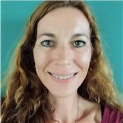 I'm a qualified British English tutor with a BA (Hons) in Linguistics and a Level 5 TEFL qualification. I specialise in communicat
